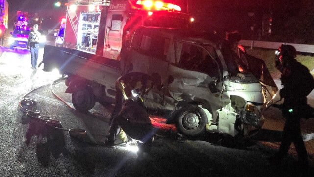 장성서 화물차 교통사고..2명 사상