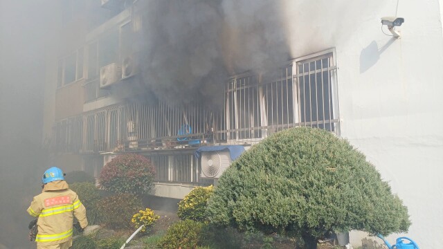 장성 아파트서 불..1명 사망·14명 대피