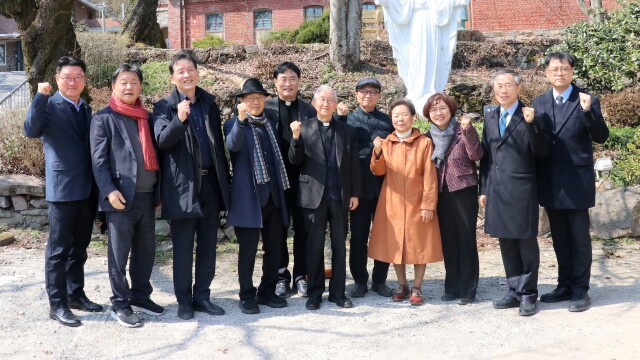 전두환 사법적 단죄 주역들, 김희중 대주교 예방