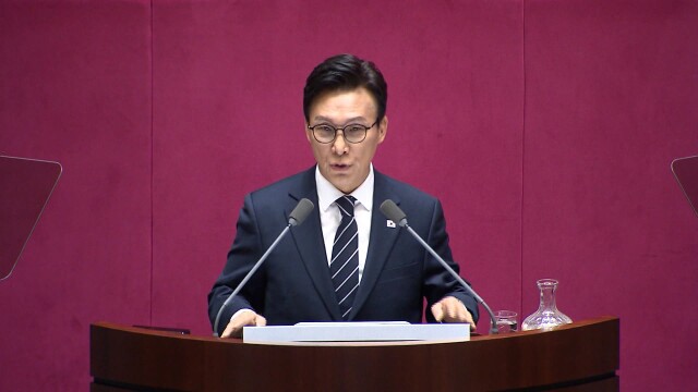 김민석, 강신철 장관에 “광주 군공항 현안 해결” 당부